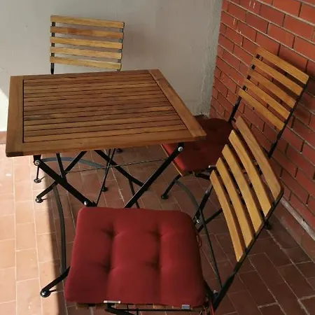 Znjan,mertojak Apartment *