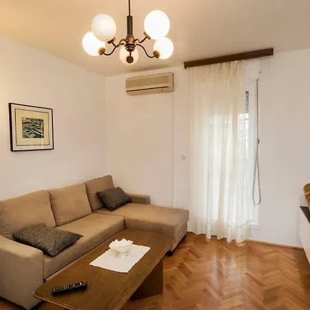 Apartment Znjan,mertojak